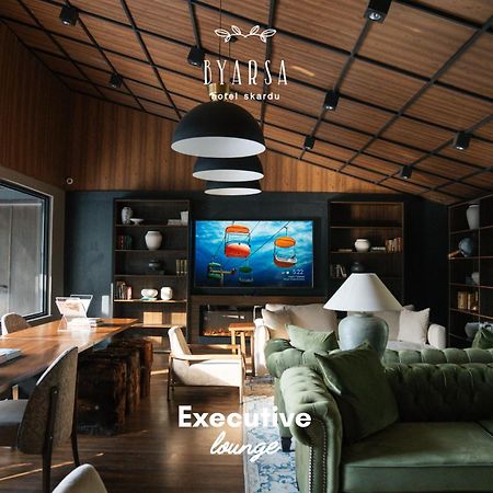 Byarsa Hotel Skardu Ponedas Kültér fotó