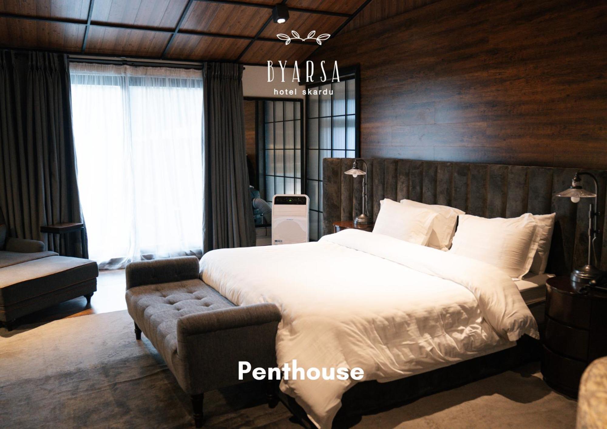 Byarsa Hotel Skardu Ponedas Kültér fotó